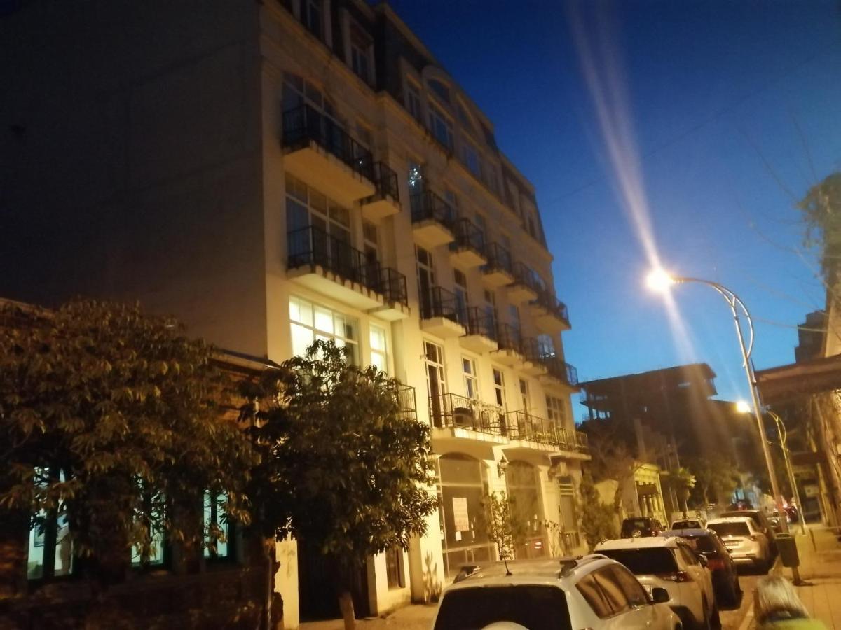 Apartments In The Historical Center Of Batumi, Near The Seaside Park Esterno foto